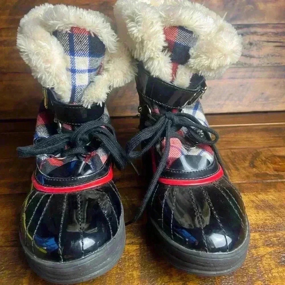 Anne Klein Sport Tartan Plaid Winter Waterproof Duck Boots Gallup Red Black 10M - Picture 2 of 9